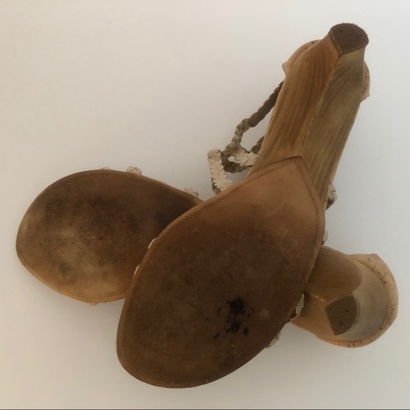 DONALD J PLINER RUNA SANDALS. - Picture 5 of 10